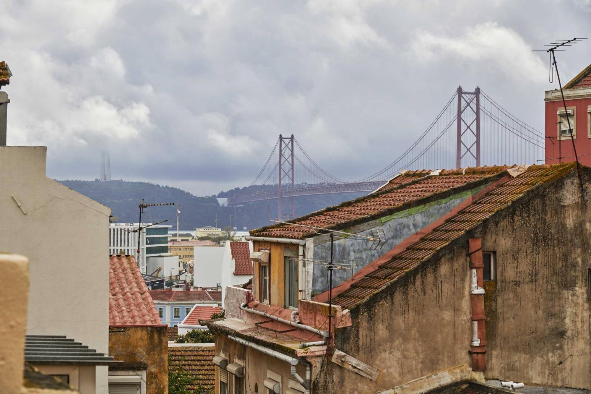 Alcantara Like A Local Lissabon